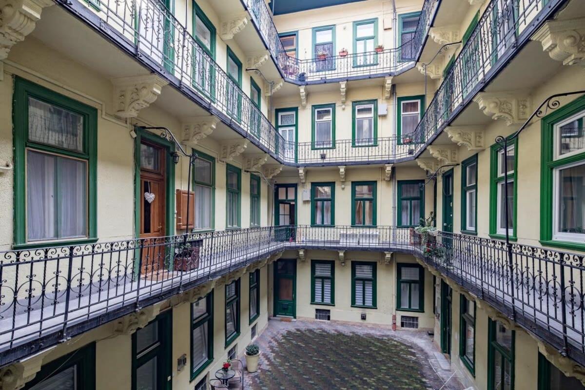 Quiet Comfort - Central Buda Budapest Eksteriør bilde